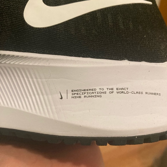 NWOT Nike Pegasus 37 - Picture 2 of 3